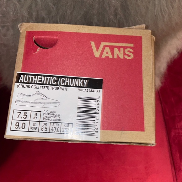 Vans Authentic Old Skool Chunky Glitter True White Skate Sneakers - Picture 10 of 11